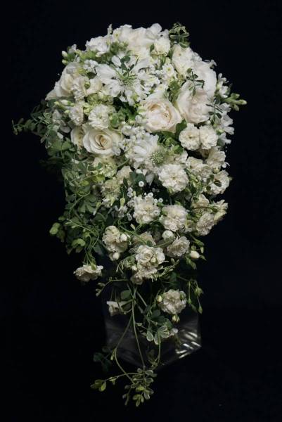 Flower：バラ、スカビオサ、カスミソウ、ホワイトスター、コロニラ