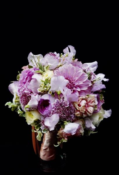 Flower：スイートピー、ダリア、バラ、スカビオサ、ワックスフラワー、