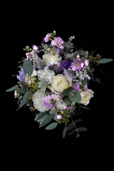 Flower：バラ（ブルゴーニュ）、ストック、トルコキキョウ、スターチス、ユーカリ（ポポラス）